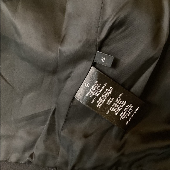 THEORY JET BLACK FAUX FUR LONG HAIR SHAG JACKET VEST SZ. PETITE (00-0) - Picture 14 of 15